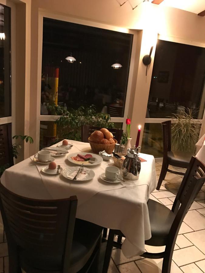 Hotel-Restaurant-Eiscafè Stadtmitte Bruck  Esterno foto